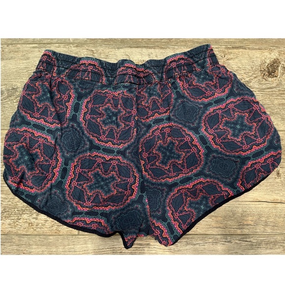 fun patterned shorts! - Picture 3 of 3